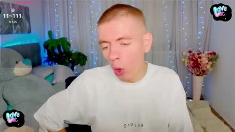 Snapshot of kireev_ chatting on 12, 10, 2025 online show from 12, 10, 2025