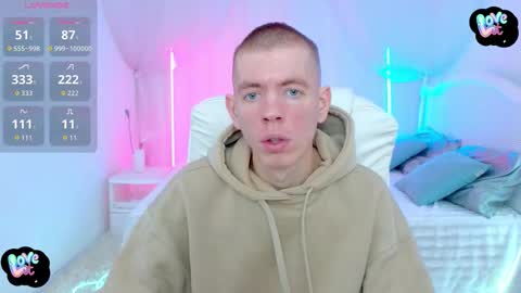 Snapshot of kireev_ chatting on 13, 10, 2025 online show from 13, 10, 2025