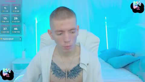 Snapshot of kireev_ chatting on 15, 10, 2025 online show from 15, 10, 2025