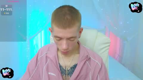 Snapshot of kireev_ chatting on 25, 10, 2025 online show from 25, 10, 2025