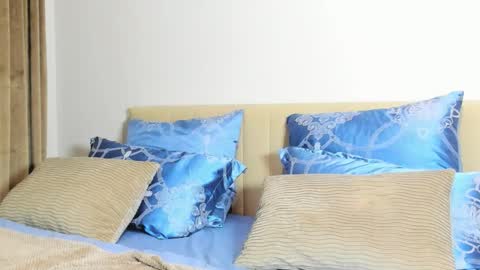 Kira online show from 11, 2, 2026