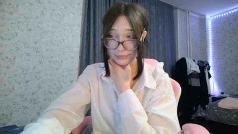 Nicole online show from 15, 9, 2025
