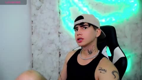 kiss_whitee online show from 30, 11, 2025