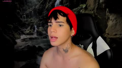 kiss_whitee online show from 20, 3, 2026