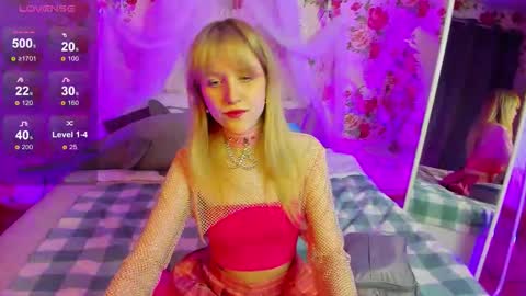 Snapshot of kisschristie__ chatting on 14, 11, 2025 christie online show from 14, 11, 2025