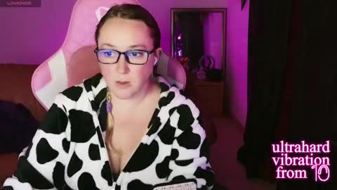 kissica online show from 1, 1, 2025