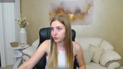 Snapshot of kissme_now chatting on 19, 9, 2025 kissme_now online show from 19, 9, 2025