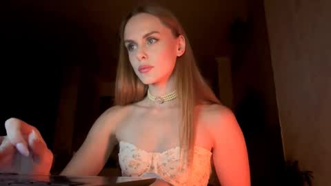 Emma online show from 24, 9, 2025