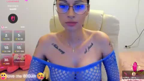 Snapshot of kisssnicol chatting on 19, 10, 2025 kisssnicol online show from 19, 10, 2025