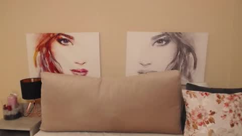 Snapshot of kisssophie chatting on 24, 2, 2025 SophieSexy online show from 24, 2, 2025