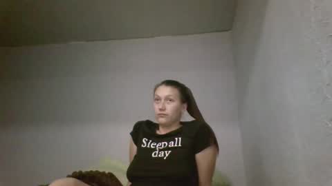 Snapshot of kiti_kitiss chatting on 13, 11, 2025 kiti_kitiss online show from 13, 11, 2025