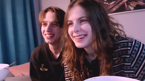 Snapshot of kitkatsweetspot chatting on 15, 12, 2025 kitkatsweetspot online show from 15, 12, 2025