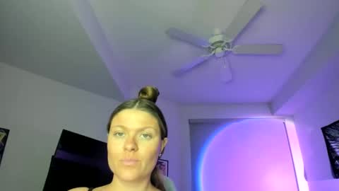 Serina Chan online show from 12, 1, 2025