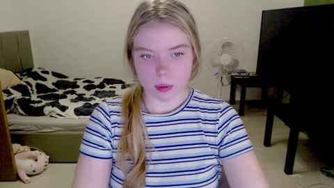 Jennyblonde and Emmabrunette online show from 1, 12, 2024