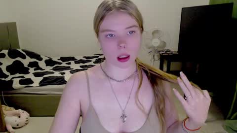 Jennyblonde and Emmabrunette online show from 12, 12, 2024