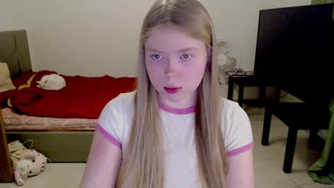 Jennyblonde and Emmabrunette online show from 5, 2, 2025
