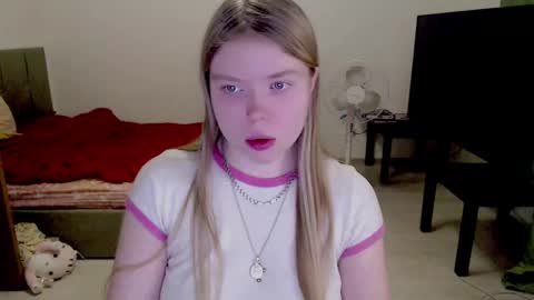 Jennyblonde and Emmabrunette online show from 7, 2, 2025