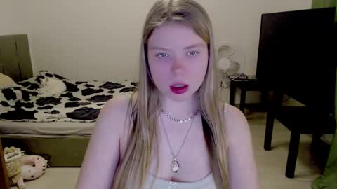Jennyblonde and Emmabrunette online show from 19, 2, 2025