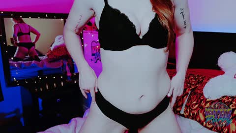 Kittie Purry online show from 11, 1, 2025