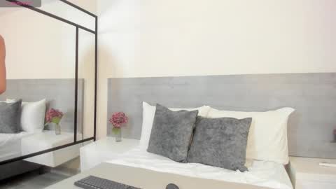 Snapshot of kitty_444_ chatting on 18, 12, 2025 kitty_444_ online show from 18, 12, 2025