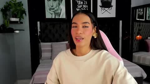 Snapshot of kitty_collins_ chatting on 28, 9, 2025 Kitty online show from 28, 9, 2025