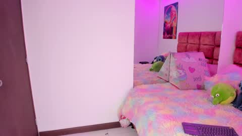 Snapshot of kitty_ford chatting on 27, 10, 2025 Kitty online show from 27, 10, 2025
