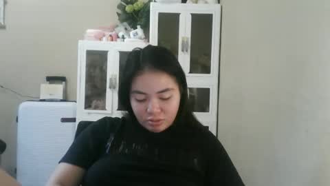 kitty_fussy online show from 5, 11, 2025