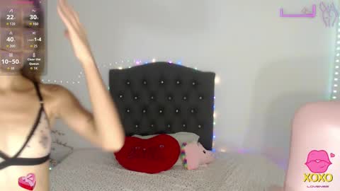 Snapshot of kitty_girl8 chatting on 23, 9, 2025 kitty online show from 23, 9, 2025