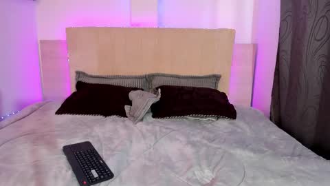 Snapshot of kitty_katte_ chatting on 30, 10, 2025 Kate online show from 30, 10, 2025