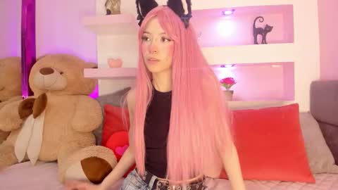 Snapshot of kitty_katte_ chatting on 15, 12, 2025 Kate online show from 15, 12, 2025