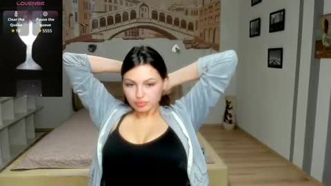 Snapshot of kitty_shenson chatting on 28, 11, 2025 Kate online show from 28, 11, 2025