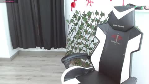 kitty_vaal online show from 9, 2, 2025