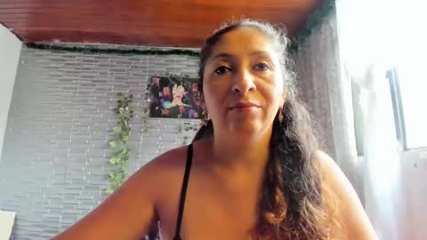 Snapshot of kitty_violet_ chatting on 25, 10, 2025 violet online show from 25, 10, 2025
