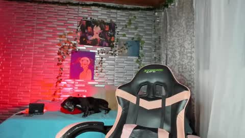 Snapshot of kitty_violet_ chatting on 9, 11, 2025 violet online show from 9, 11, 2025