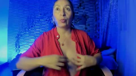 Snapshot of kitty_violet_ chatting on 28, 11, 2025 violet online show from 28, 11, 2025