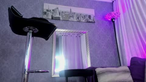 Snapshot of kitty_wichis chatting on 5, 3, 2025 Kendall Saray online show from 5, 3, 2025