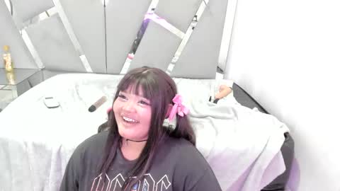 kittyhtx online show from 29, 12, 2024