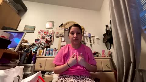 Snapshot of kittyluvx chatting on 24, 2, 2025 kittyluvx online show from 24, 2, 2025