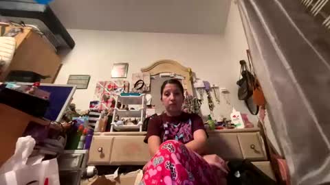 Snapshot of kittyluvx chatting on 6, 10, 2025 kittyluvx online show from 6, 10, 2025