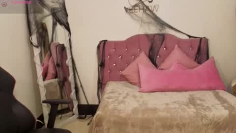 Kitty  online show from 25, 10, 2025