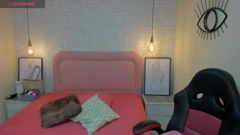 Snapshot of kittytimberlake chatting on 16, 10, 2025 K I T T Y online show from 16, 10, 2025