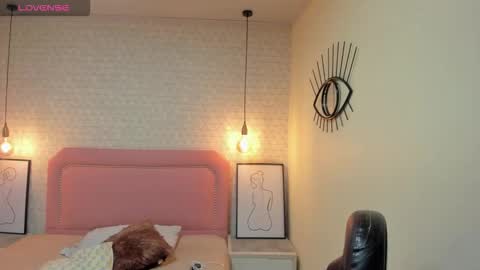 Snapshot of kittytimberlake chatting on 18, 10, 2025 K I T T Y online show from 18, 10, 2025