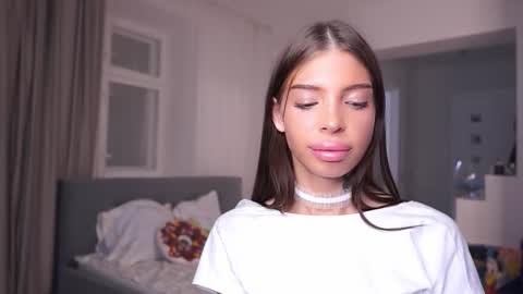 Snapshot of kittyummy chatting on 26, 11, 2025 Alice online show from 26, 11, 2025