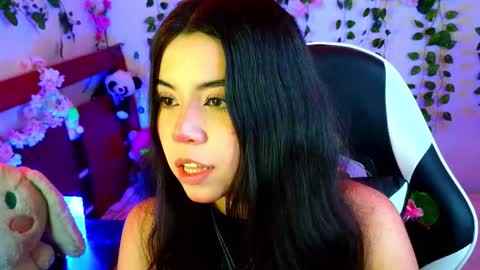 Kittyuwu  online show from 8, 10, 2025