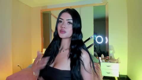 Snapshot of kiwi_lov23 chatting on 3, 11, 2025 Kiwi online show from 3, 11, 2025