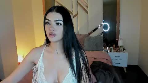 Snapshot of kiwi_lov23 chatting on 4, 12, 2025 Kiwi online show from 4, 12, 2025