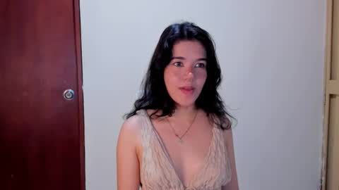 kiwi_mmm online show from 10, 1, 2025