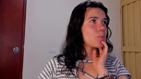 kiwi_mmm online show from 12, 1, 2025