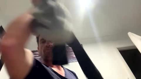 Snapshot of kiwibuzzer chatting on 17, 10, 2025 Champ online show from 17, 10, 2025