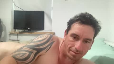 Snapshot of kiwibuzzer chatting on 26, 10, 2025 Champ online show from 26, 10, 2025